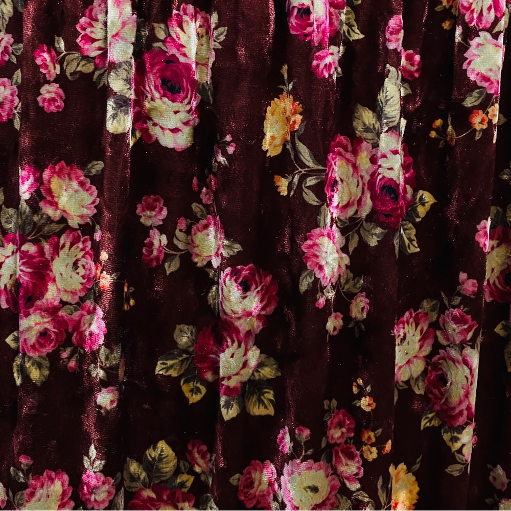 Floral Sleeveless Maxi Dress - Picture 9 of 12
